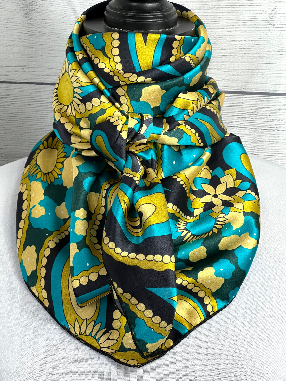 Wild Rag - Tan / Black Silk
