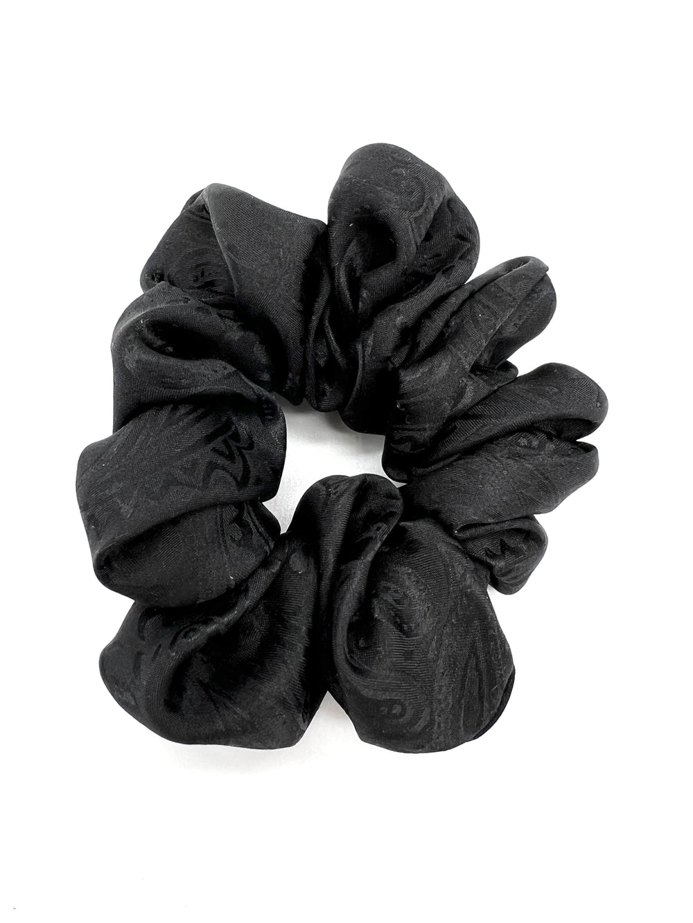 The Wyatt Silk Jacquard Scrunchie