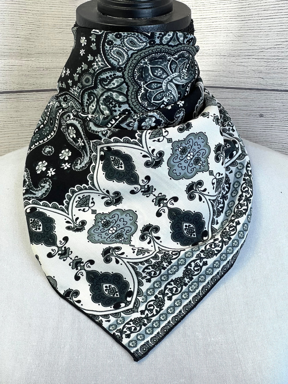 The Ainsley Paisley Silk & Cotton Neckerchief