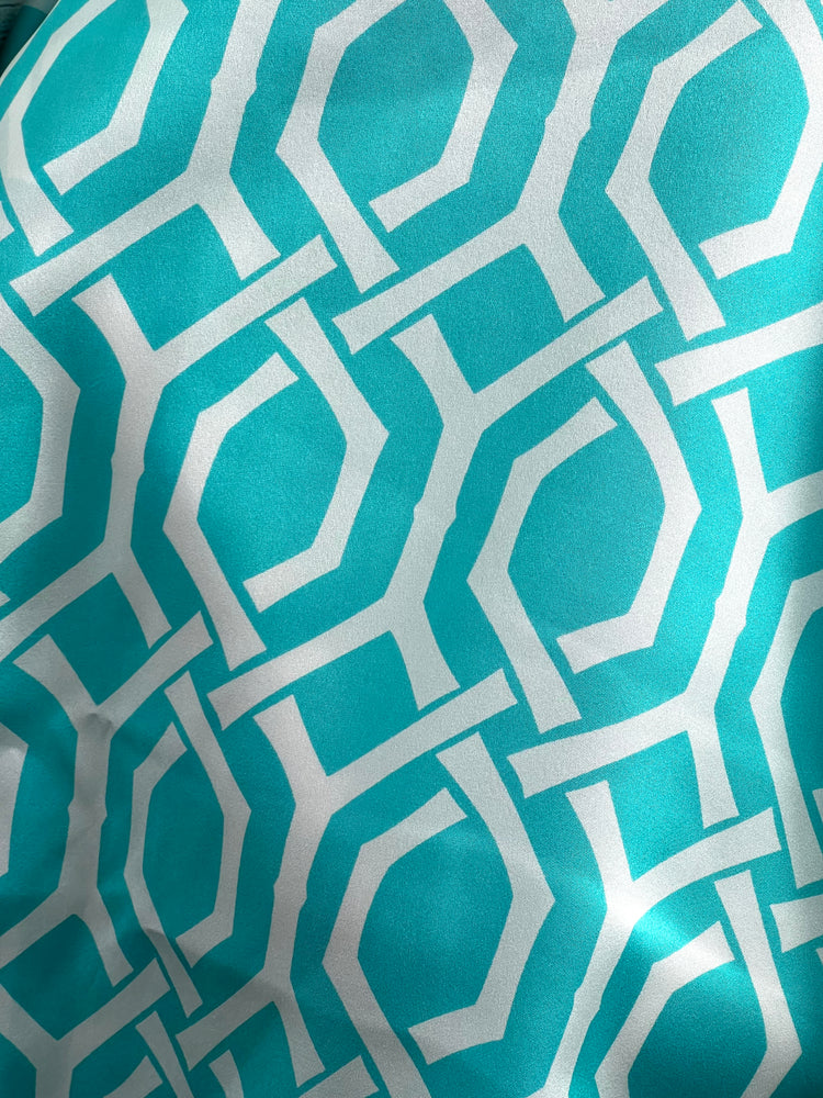 
                  
                    The Celtic Silk Rag
                  
                