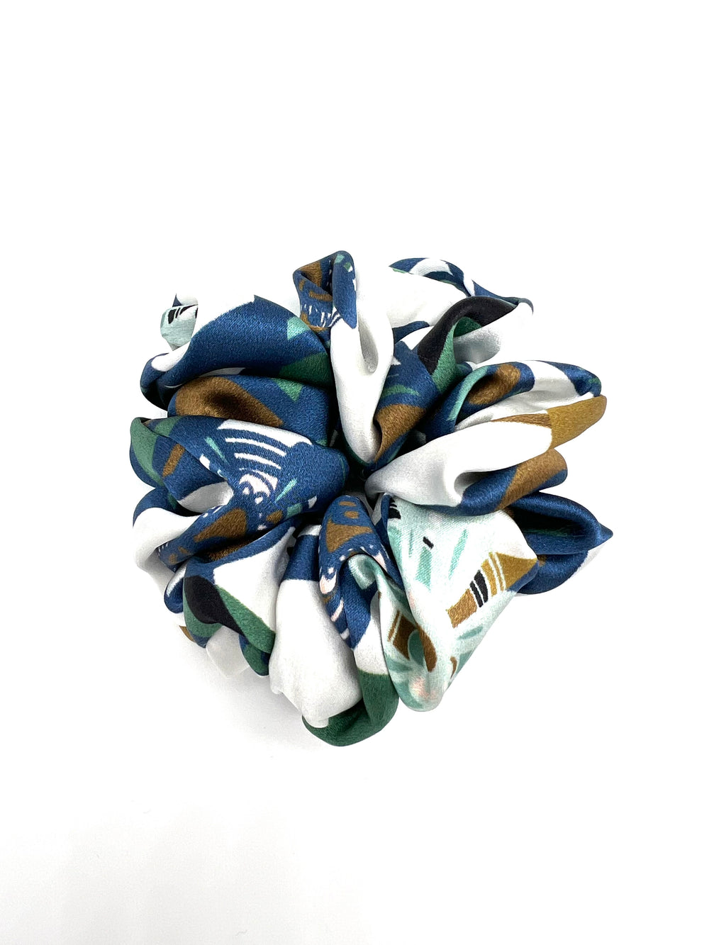 The Nevae Silk Scrunchie