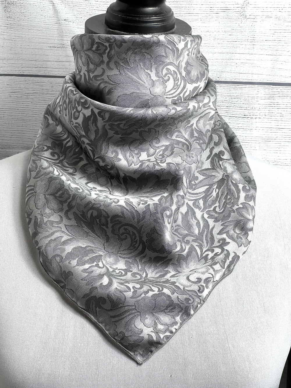 The Silver Silk Jacquard Neckerchief