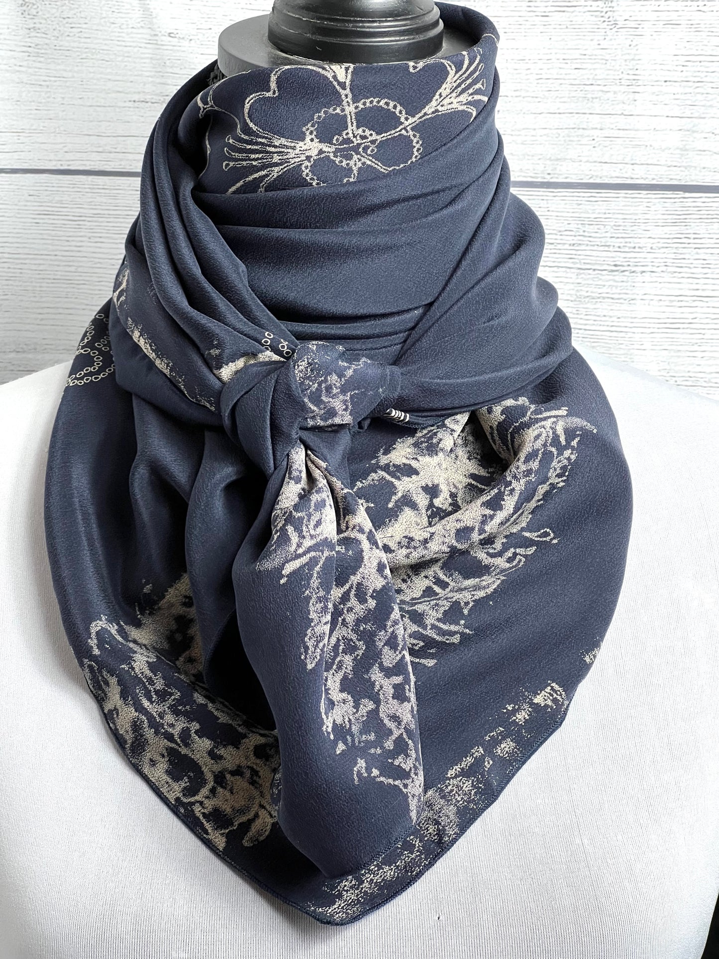 
                  
                    The Marlo Sandwashed Silk Rag
                  
                
