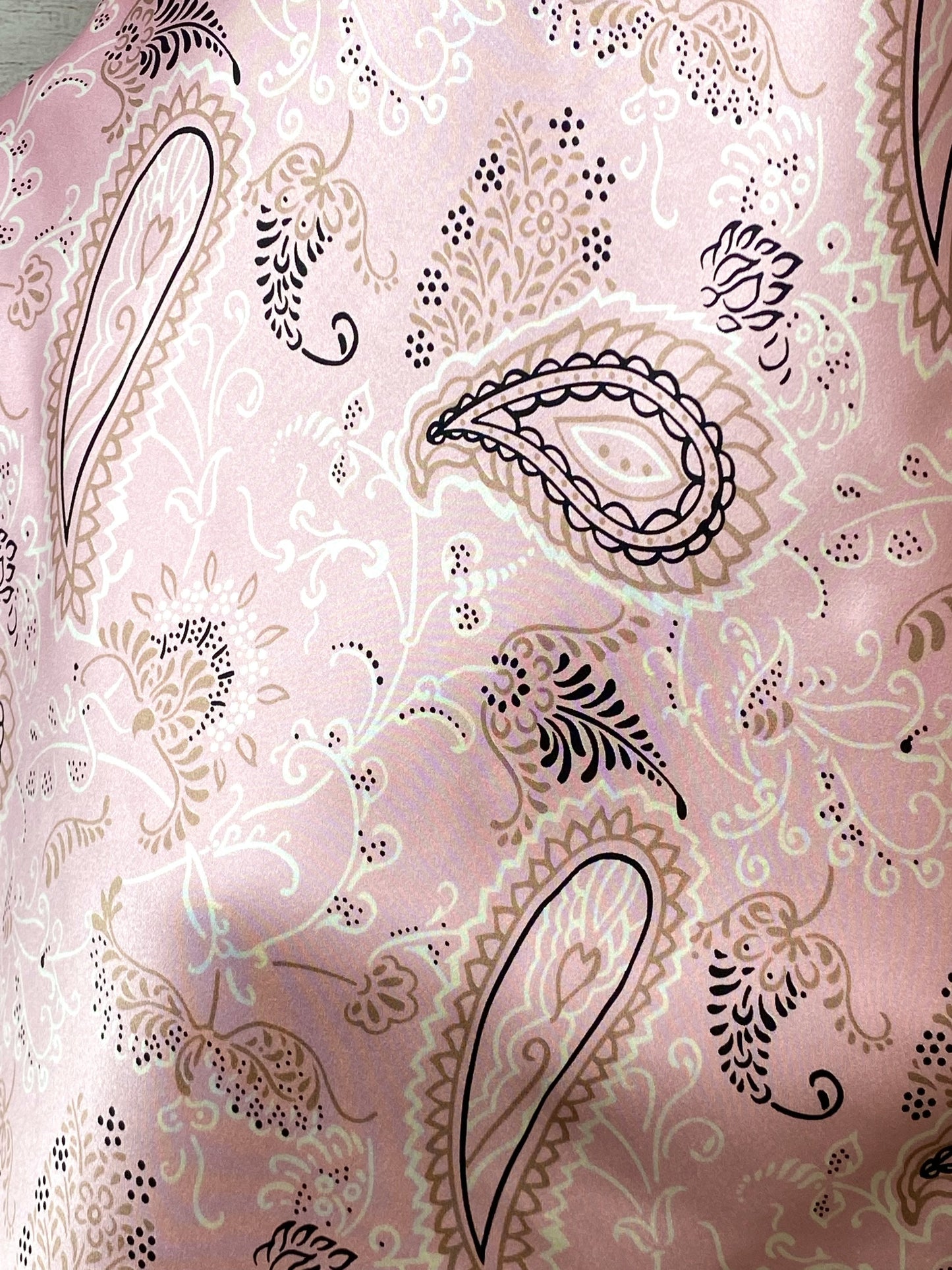 
                  
                    The Pink Vintage Paisley Silk Large Rag
                  
                
