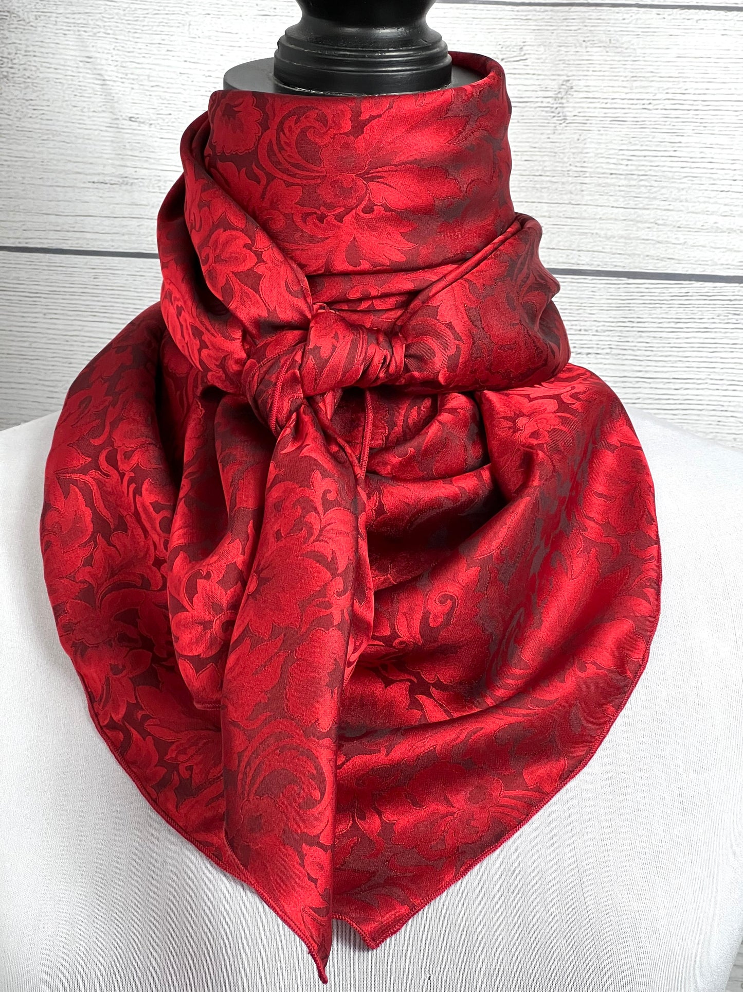 
                  
                    Scarlet Red Silk Jacquard Rag
                  
                