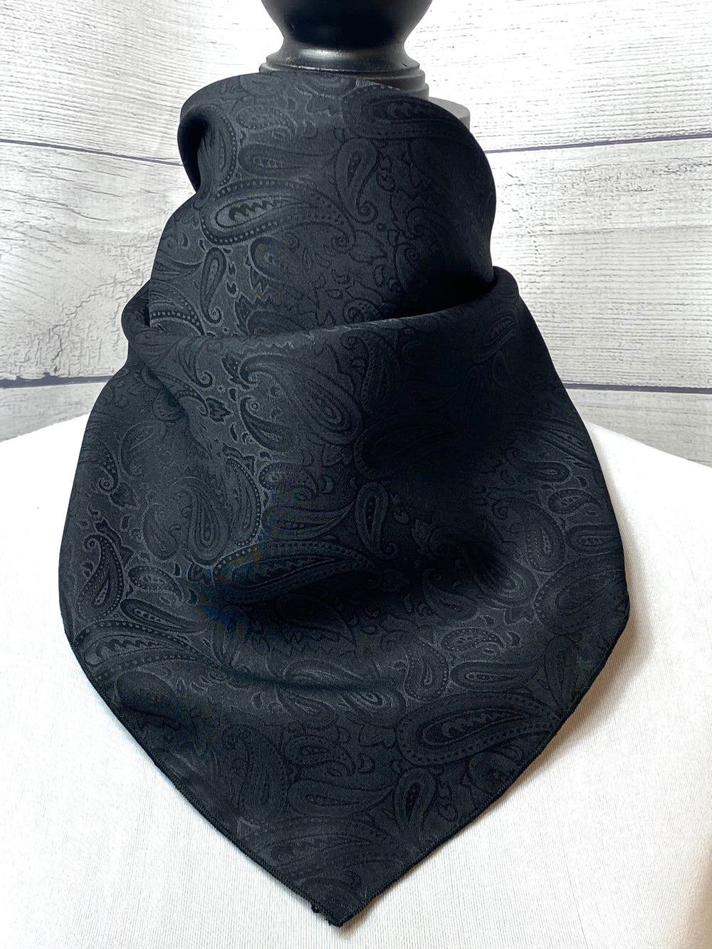 The Wyatt Paisley Silk Jacquard Neckerchief