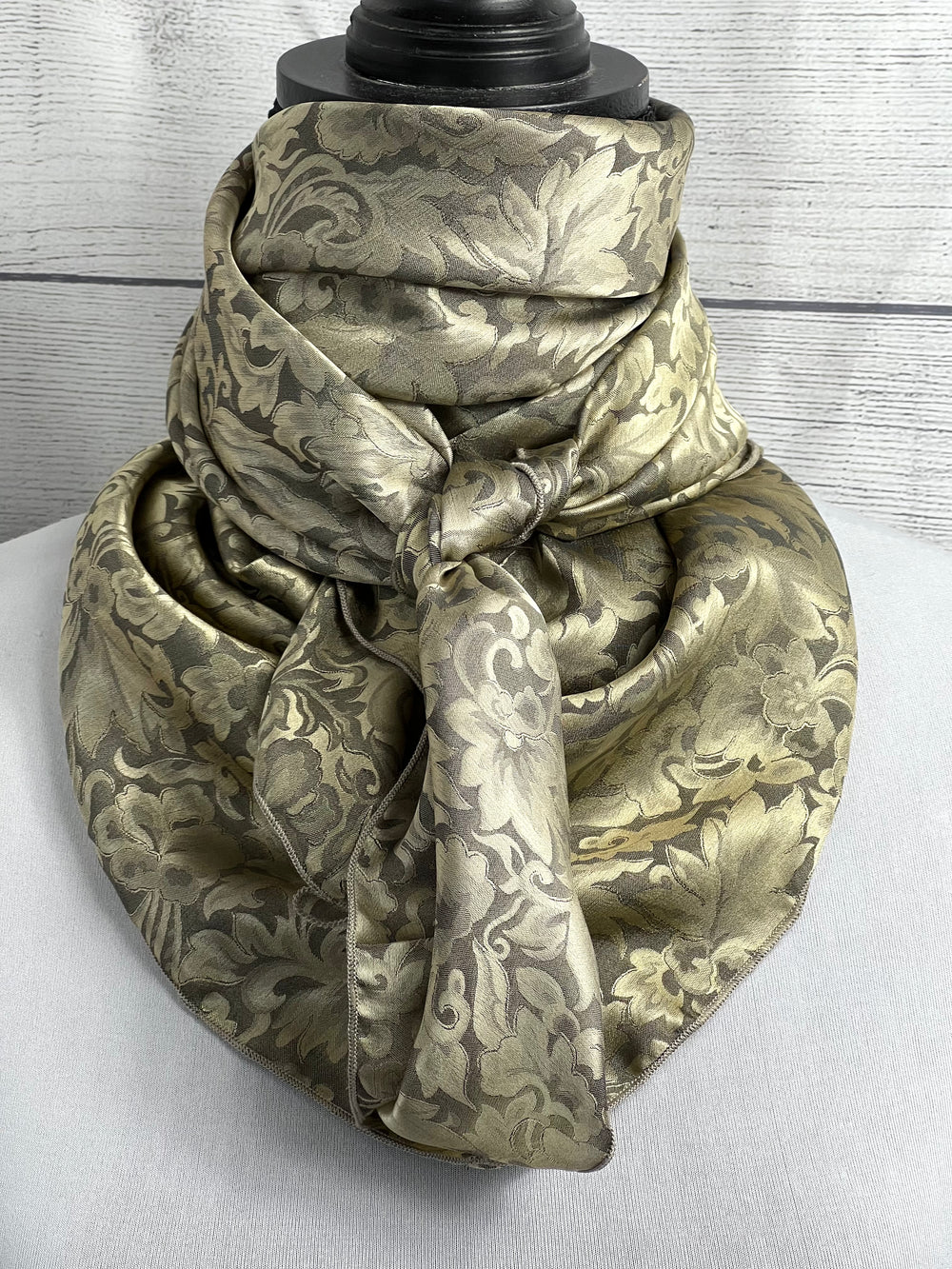 The Golden Khaki Silk Jacquard Rag